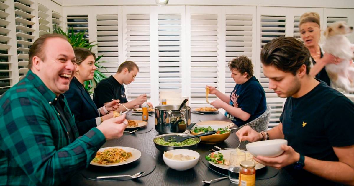 Waarom maker van De Bauers brood zag in de familie als realitysoap: 'Gastvrijheid en eten' - AD