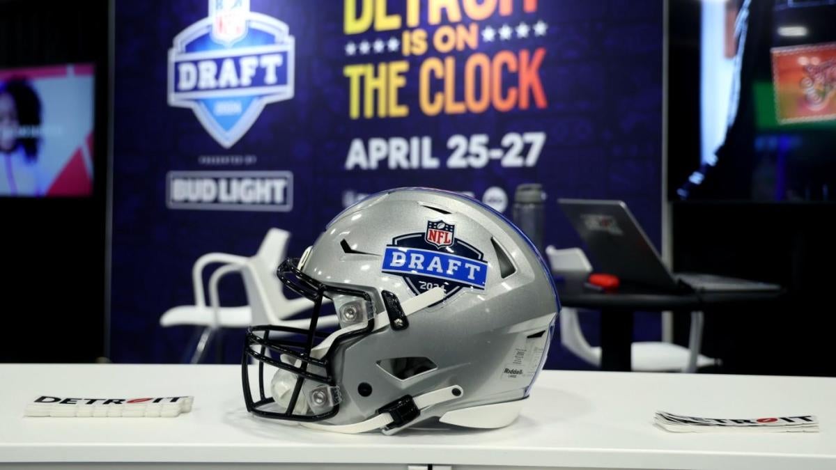 2024 NFL Mock Draft: Live updates, pick-by-pick analysis for Round 1 as draft experts alternate selections - CBS Sports