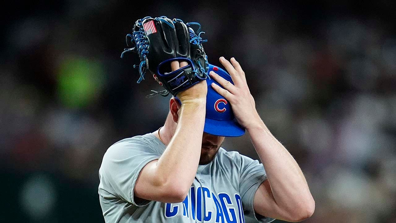 Cubs pitcher forced to change glove due to white in American flag patch: 'Just representing my country' - Fox News