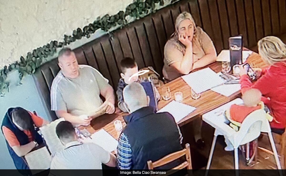 Family Of 8 Leaves UK Restaurant Without Paying Rs 34,000 Bill, Police Complaint Filed - NDTV