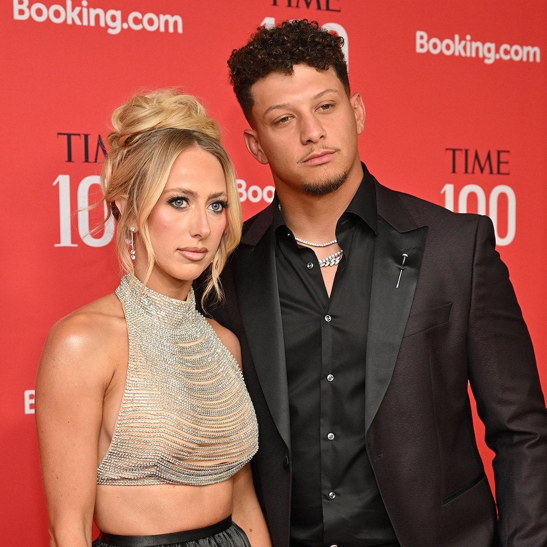 Patrick Mahomes and Pregnant Brittany Mahomes’ Family Halloween Costume Will Make You Roar - E! Online - E! NEWS