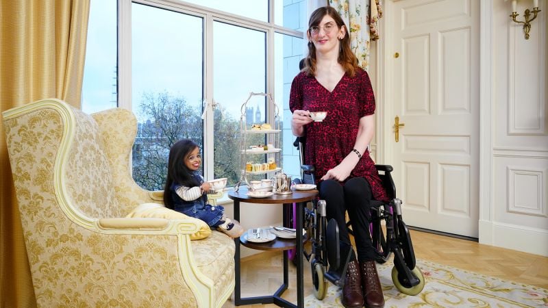 World’s tallest and shortest women meet for afternoon tea - CNN