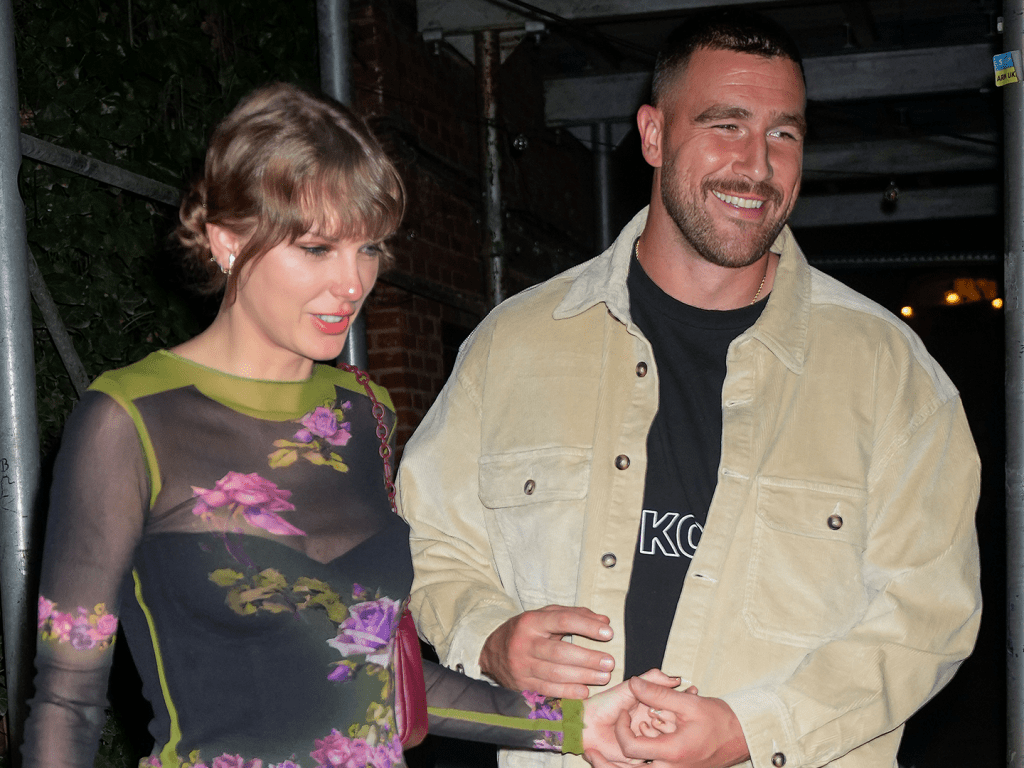 Taylor Swift & Travis Kelce's 'Huge Wakeup Call' Might Have Inspired His Christmas Gift to Her - Yahoo Entertainment