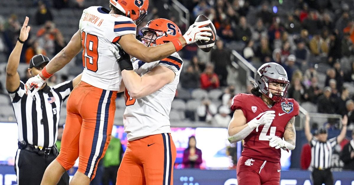 Short-handed WSU can’t keep pace with Syracuse in Holiday Bowl loss - The Seattle Times