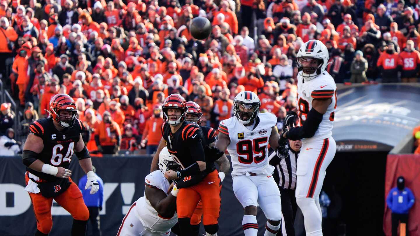 Joe Burrow: I was parallel to ground, don’t know how I threw TD to Tee Higgins - NBC Sports